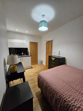 Central Chambers Suites - Suite 4